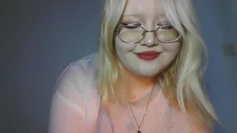 Snapshot of elayne_sweet chatting on June 18, 2026, 9:14 am elayne_sweet online show from June 18, 2026, 9:14 am