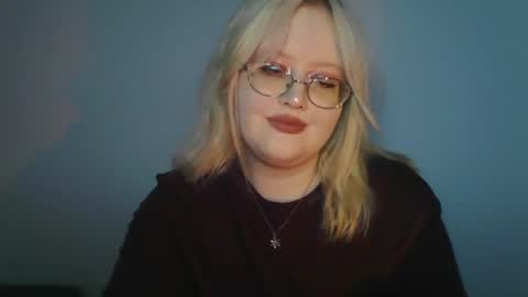 Snapshot of elayne_sweet chatting on June 19, 2026, 6:07 am elayne_sweet online show from June 19, 2026, 6:07 am
