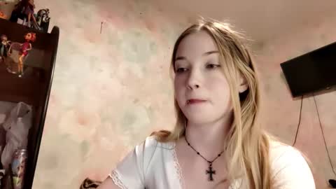 MIa online show from April 29, 2026, 10:08 am