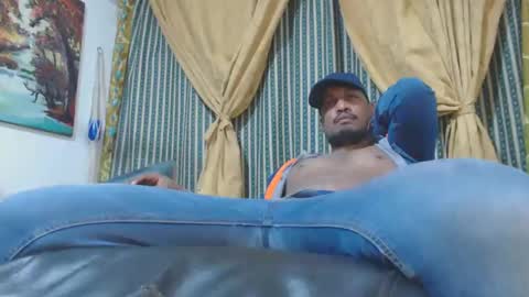 Snapshot of elcaballeroblack chatting on October 27, 2025, 12:15 am elcaballeroblack online show from October 27, 2025, 12:15 am