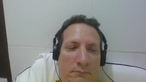 Snapshot of elcamello6 chatting on December 18, 2024, 10:51 am elcamello6 online show from December 18, 2024, 10:51 am