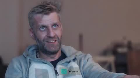 Snapshot of elculiador2207 chatting on October 3, 2025, 1:35 am Timm online show from October 3, 2025, 1:35 am