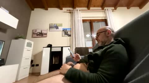 Snapshot of eldiablo844 chatting on April 1, 2026, 8:06 pm Eldiablo844 online show from April 1, 2026, 8:06 pm
