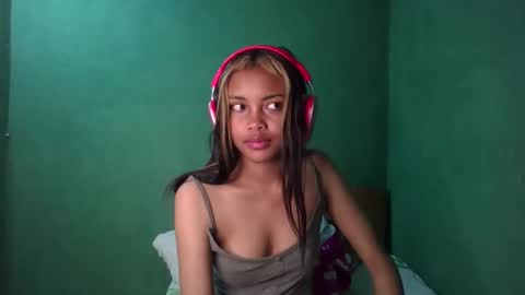 Snapshot of eldie69 chatting on May 5, 2026, 7:00 pm eldie69 online show from May 5, 2026, 7:00 pm