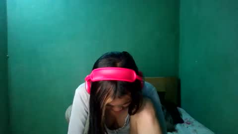 Snapshot of eldie69 chatting on June 10, 2026, 4:06 pm eldie69 online show from June 10, 2026, 4:06 pm