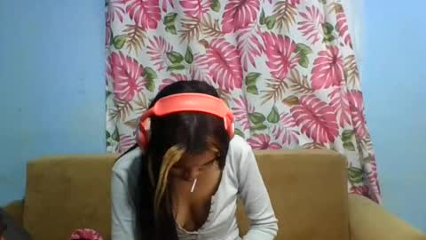 Snapshot of eldie69 chatting on June 20, 2026, 3:59 pm eldie69 online show from June 20, 2026, 3:59 pm