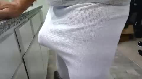 Snapshot of eldongue2024 chatting on December 16, 2024, 3:00 pm eldongue2024 online show from December 16, 2024, 3:00 pm