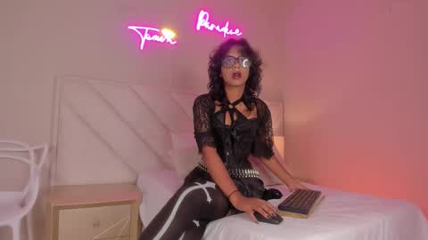 Snapshot of electra_a chatting on November 15, 2025, 6:48 pm ELECTRA online show from November 15, 2025, 6:48 pm