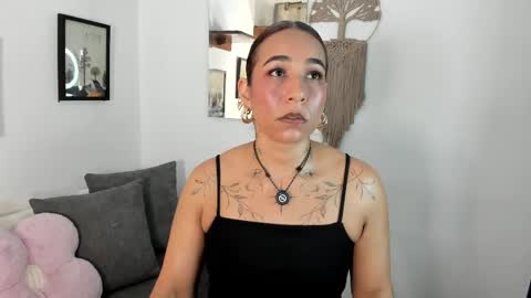 Snapshot of electra_hunt chatting on May 27, 2026, 9:50 am Electra- Please help me reach 100 likes online show from May 27, 2026, 9:50 am