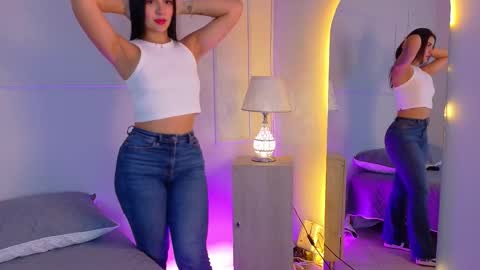 ELECTRA  online show from December 17, 2025, 7:42 pm