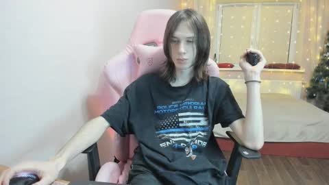 eleganc3 online show from February 1, 2026, 7:01 pm