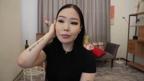 Snapshot of elegant_vibes chatting on November 13, 2025, 7:29 am Jess online show from November 13, 2025, 7:29 am