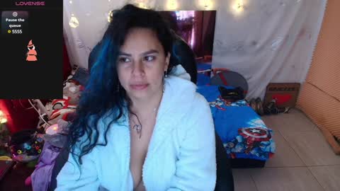 Snapshot of elektra_32 chatting on January 3, 2025, 10:52 am elektra online show from January 3, 2025, 10:52 am