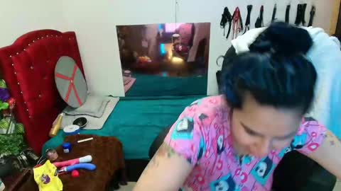 Snapshot of elektra_32 chatting on February 16, 2025, 10:43 am elektra online show from February 16, 2025, 10:43 am