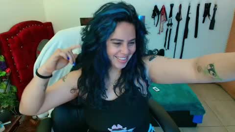 Snapshot of elektra_32 chatting on February 17, 2025, 5:14 am elektra online show from February 17, 2025, 5:14 am