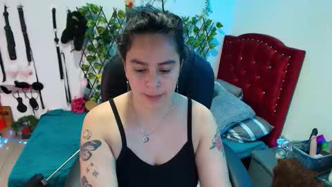 Snapshot of elektra_32 chatting on November 3, 2025, 5:03 pm elektra online show from November 3, 2025, 5:03 pm