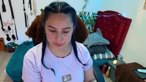 Snapshot of elektra_32 chatting on November 18, 2025, 5:23 am elektra online show from November 18, 2025, 5:23 am