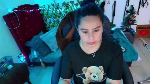 Snapshot of elektra_32 chatting on January 13, 2026, 11:48 am elektra online show from January 13, 2026, 11:48 am