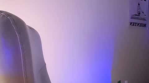  Elektra Sky  online show from February 8, 2025, 6:12 pm