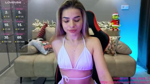 Snapshot of elen_black_23 chatting on December 14, 2024, 12:44 am Lena - online show from December 14, 2024, 12:44 am