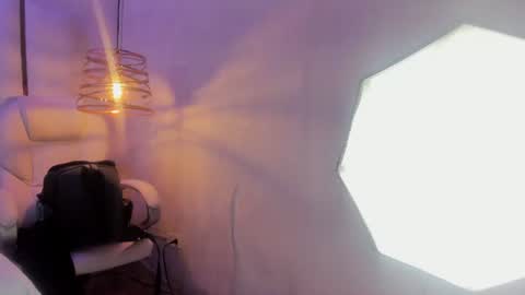 Snapshot of elena_mature chatting on June 8, 2026, 7:03 pm Elena online show from June 8, 2026, 7:03 pm