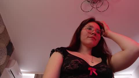 Elena online show from April 23, 2026, 12:29 pm