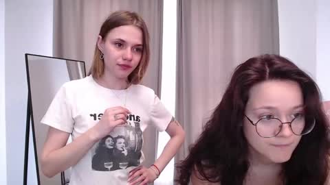 Elena online show from May 21, 2026, 7:59 am