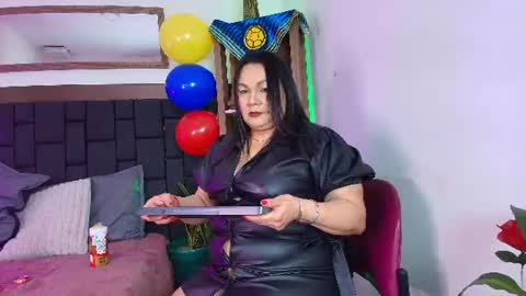 elenna_boobs_ online show from July 3, 2026, 3:35 am