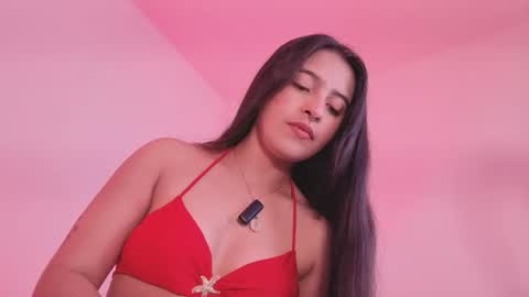 Snapshot of elenna_salvatoree chatting on July 22, 2026, 1:25 pm Elena online show from July 22, 2026, 1:25 pm
