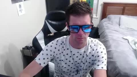 Snapshot of elevatetlb chatting on September 25, 2025, 3:10 am Walker online show from September 25, 2025, 3:10 am