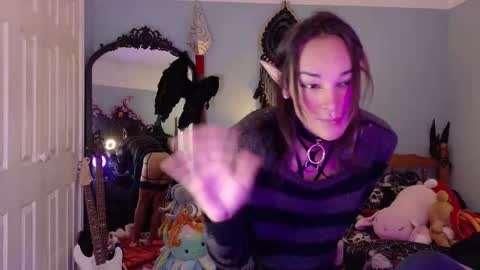 Snapshot of elf_flavoured chatting on November 23, 2025, 7:35 pm Elf Flavoured online show from November 23, 2025, 7:35 pm