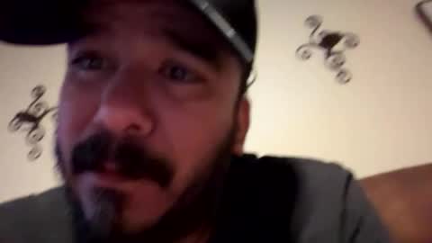Snapshot of elgatonegrodelah chatting on April 25, 2026, 6:49 am elgatonegrodelah online show from April 25, 2026, 6:49 am