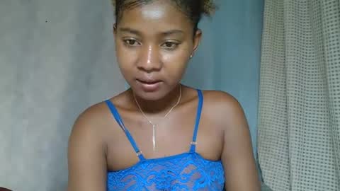 elia011 online show from February 23, 2025, 1:53 pm