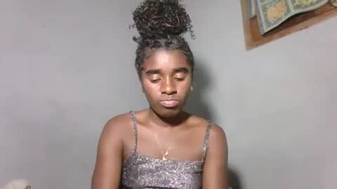 elia011 online show from November 10, 2025, 6:29 pm