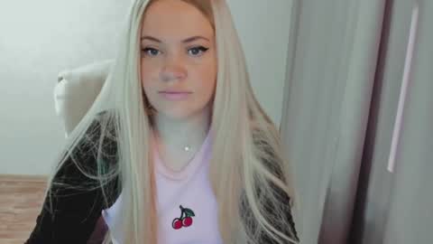 Ella online show from June 18, 2026, 4:57 am
