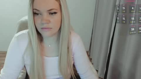 Snapshot of elia_ chatting on July 3, 2026, 5:03 am Ella online show from July 3, 2026, 5:03 am