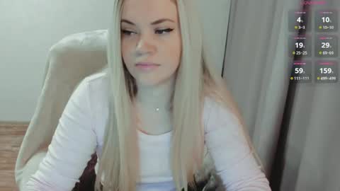 Snapshot of elia_ chatting on July 4, 2026, 5:13 am Ella online show from July 4, 2026, 5:13 am