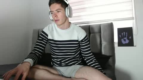 Snapshot of elian_tg chatting on December 28, 2024, 10:13 pm Elian online show from December 28, 2024, 10:13 pm