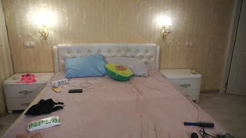 Luna online show from June 7, 2026, 12:26 am