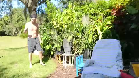 eliberator online show from September 16, 2025, 7:59 pm