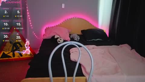 Snapshot of elieiza_xo chatting on June 18, 2026, 10:09 am elieiza_xo online show from June 18, 2026, 10:09 am