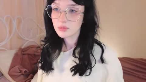 Ellie online show from September 17, 2025, 8:10 pm