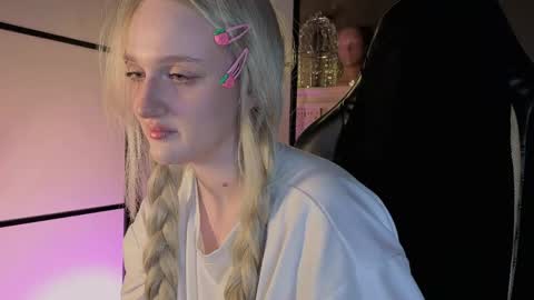 Ellie online show from April 30, 2026, 5:36 am