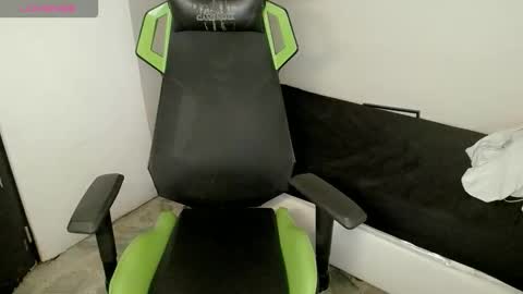 Snapshot of elii_797 chatting on November 20, 2025, 8:41 pm bby-santy online show from November 20, 2025, 8:41 pm