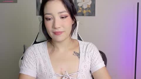 eliiih_ online show from February 12, 2026, 2:45 pm