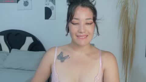 eliiih_ online show from June 23, 2026, 9:13 pm
