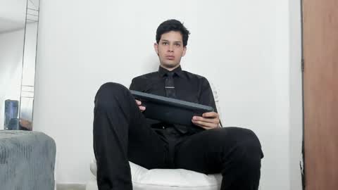 elijah_stoone online show from April 21, 2026, 12:33 pm