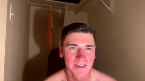 elijahkinky24 online show from May 15, 2026, 11:45 pm