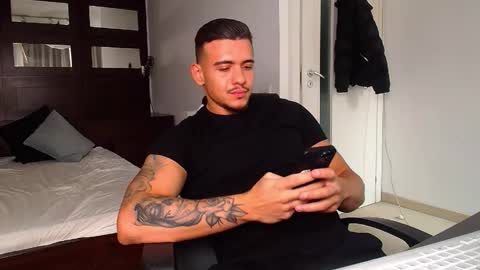 ElijahThorne online show from March 5, 2026, 11:39 am