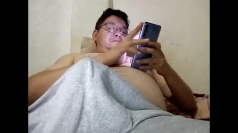 Snapshot of elimposstor chatting on November 5, 2025, 2:17 pm elimposstor online show from November 5, 2025, 2:17 pm